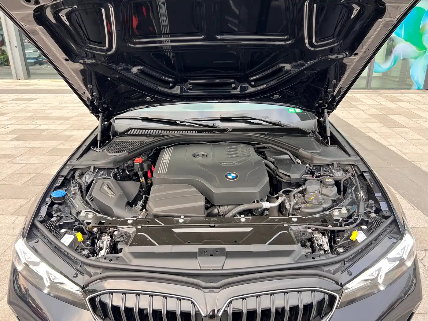 BMW 3 Series 2025 330Li M Sport Night Edition фото 32