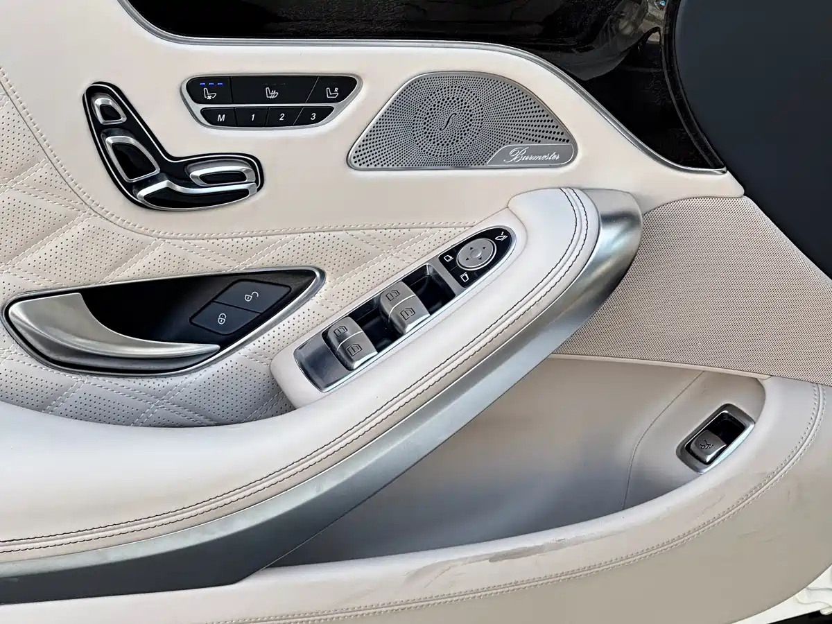 Фото 24 - Mercedes-Benz S-Class