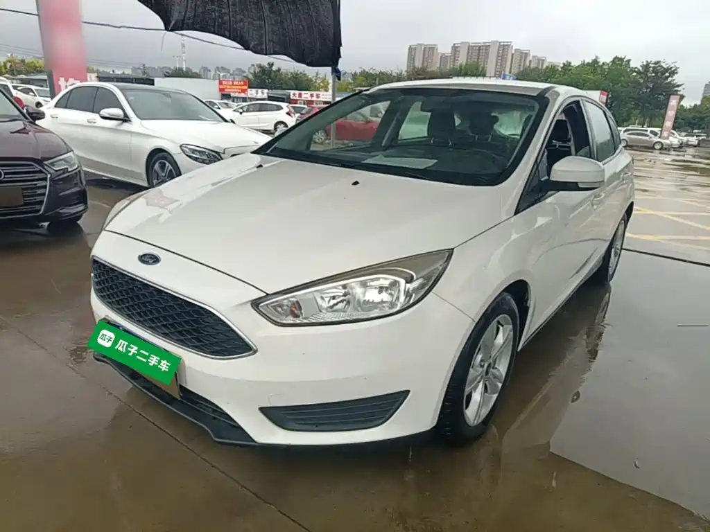 Фото 1 - Ford Focus