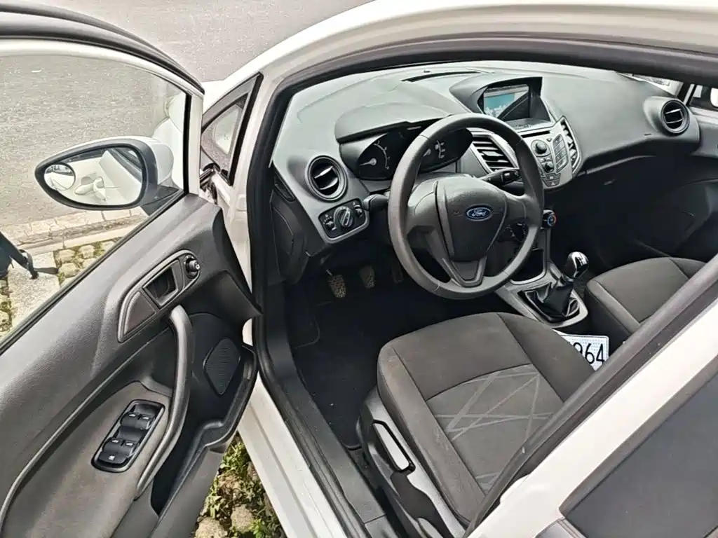 Ford Fiesta 2016 2013 Sedan 1.5L Manual Trend