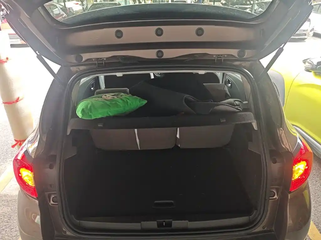 Фото 19 - Renault Captur