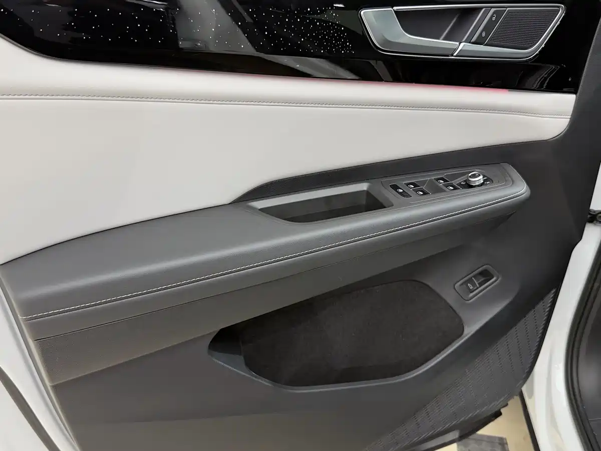 Photo 22 - Volkswagen Teramont