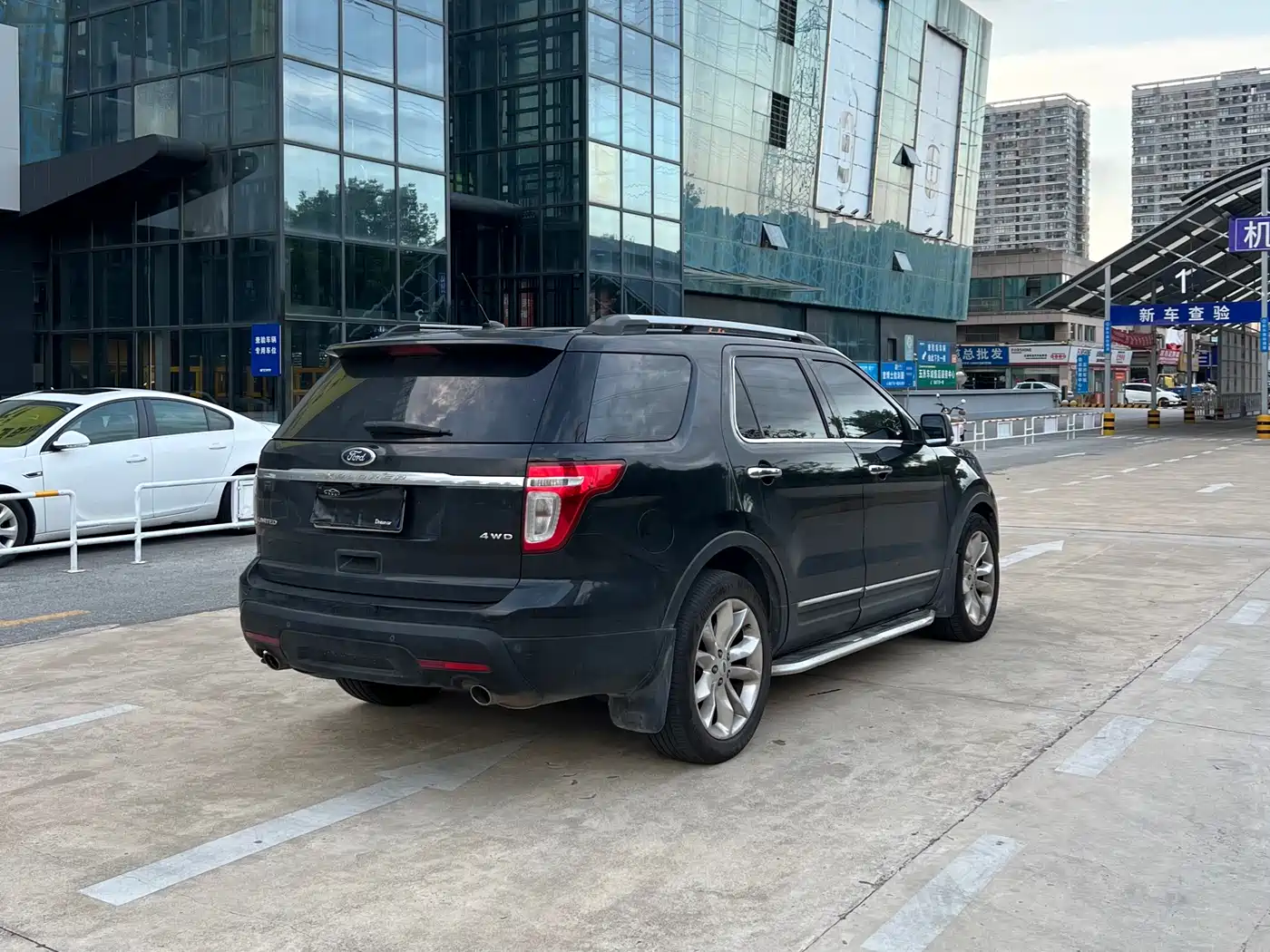 Ford Explorer (Import) 2015 2013 3.5L Premium Edition