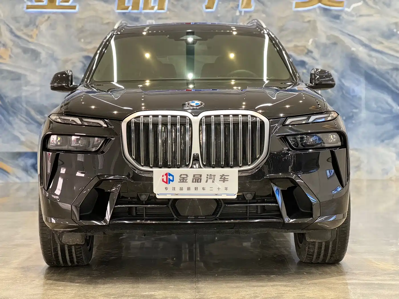 BMW X7 2023 xDrive40i Exclusive M Sport Package фото 2