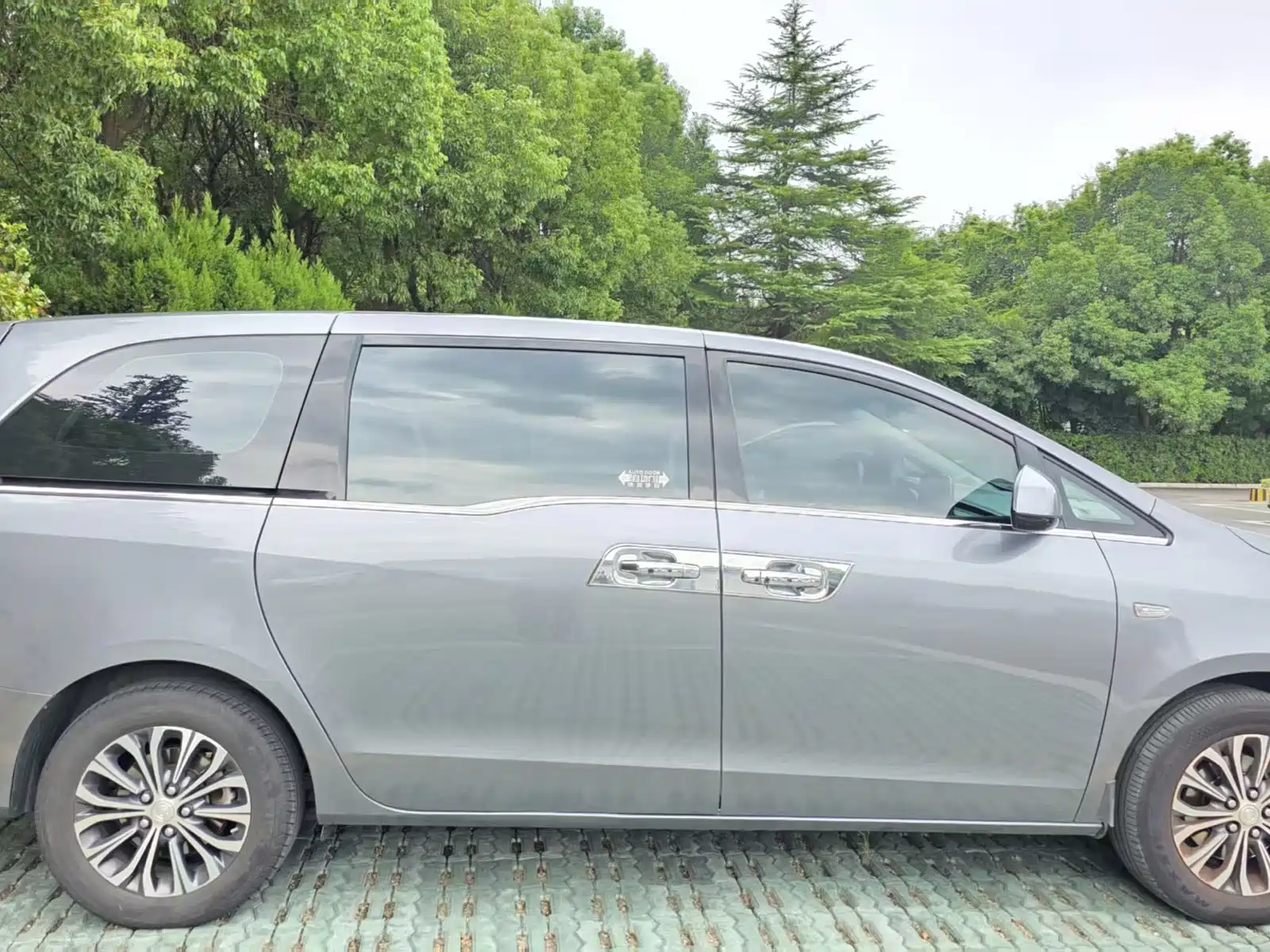 Фото 9 - Buick GL8