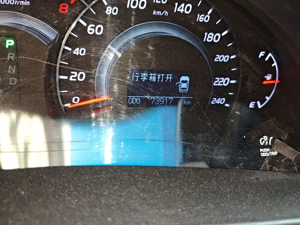Фото 5 - Toyota Camry