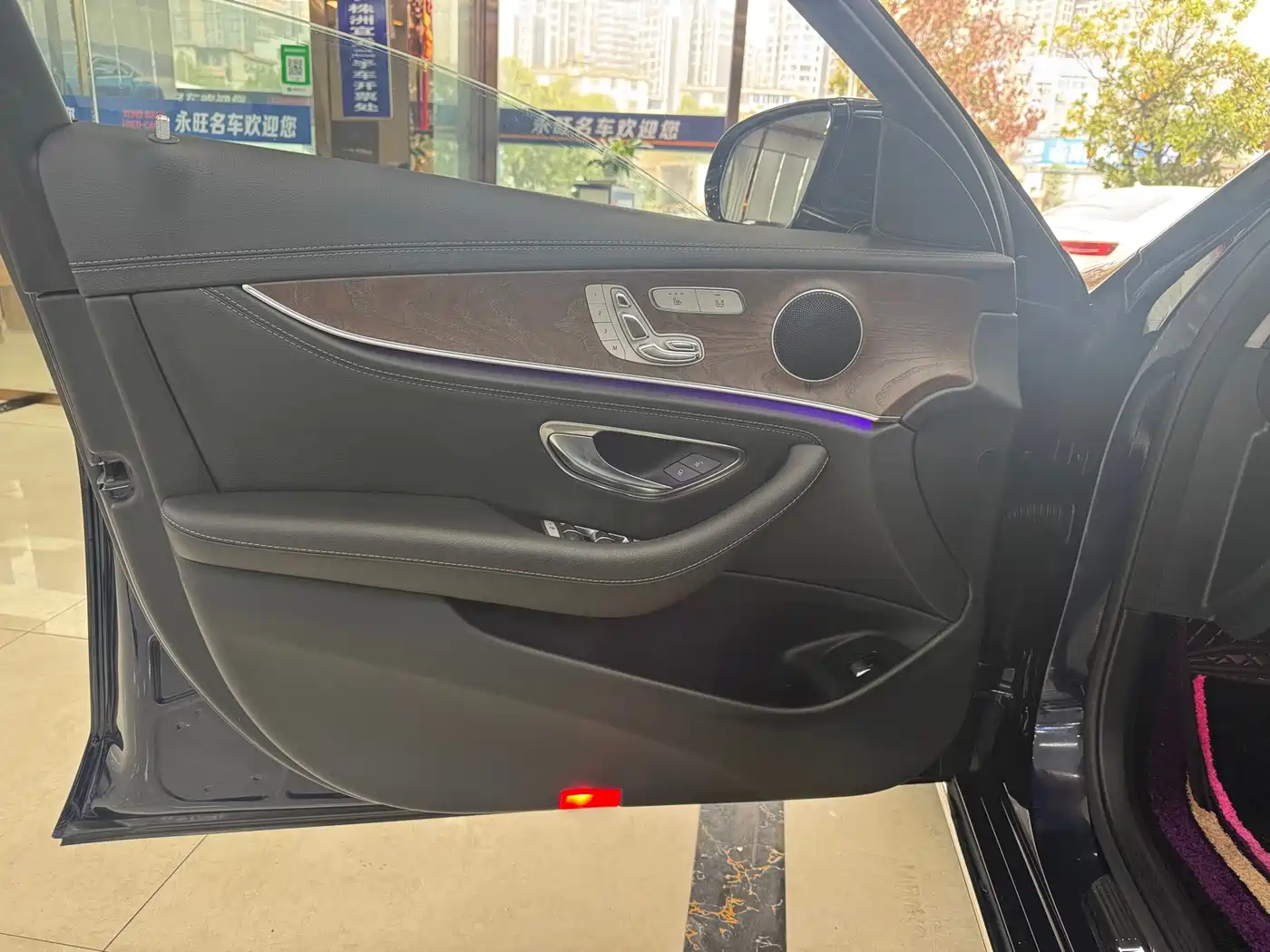 Mercedes-Benz E-Class 2019 E 300 L Fashion фото 4