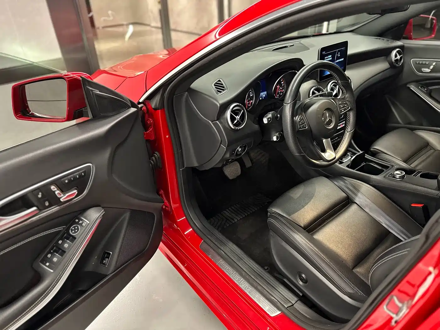 Mercedes-Benz CLA (Import) 2018 CLA 200 Fashion Edition фото 26