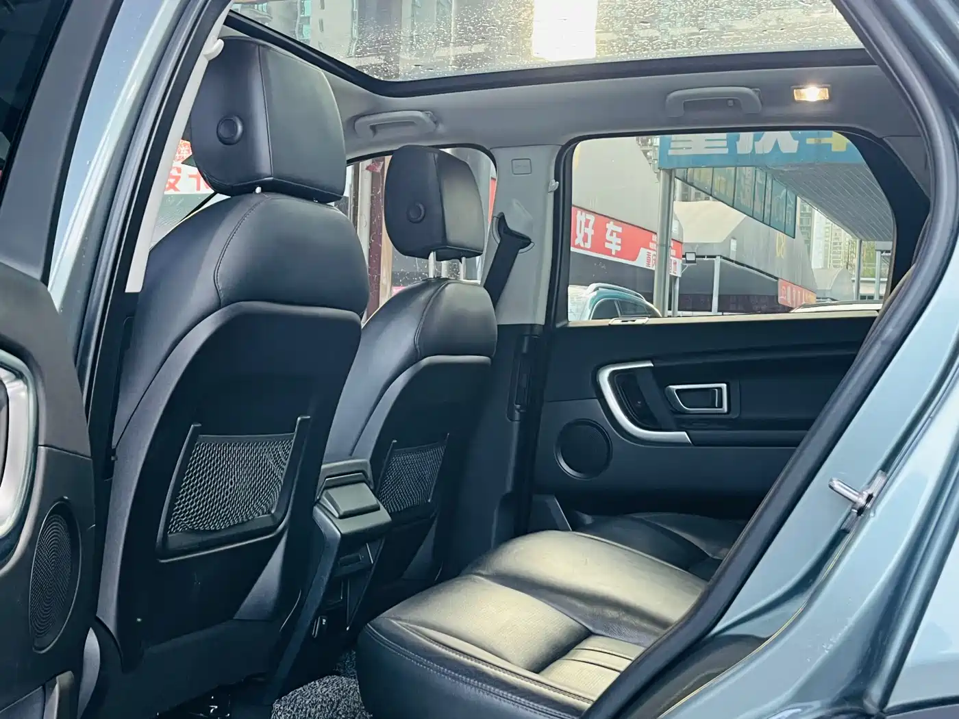 Land Rover Discovery Sport 2018 240PS SE Edition фото 7