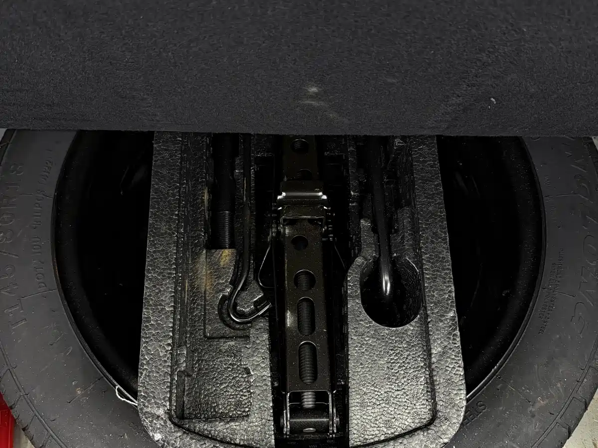 GEELY AUTOMOBILE VISION X6