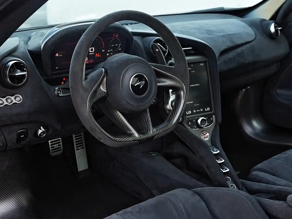 McLaren 720S 2019 4.0T Coupe фото 13