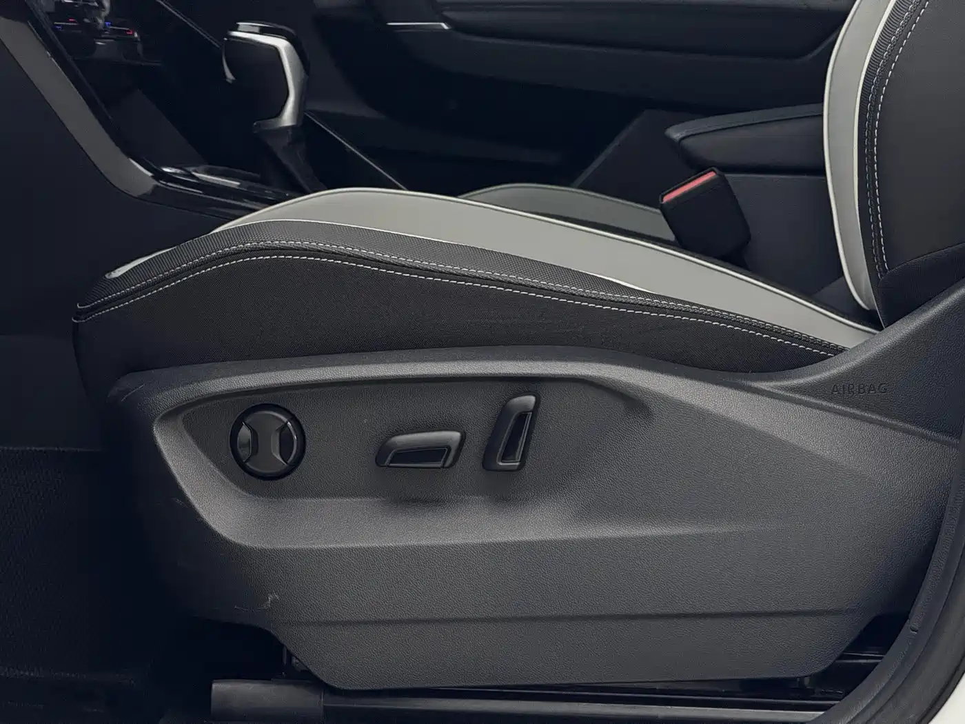 Volkswagen Tayron 2023 280TSI 2WD Luxury Plus Advanced Edition фото 19