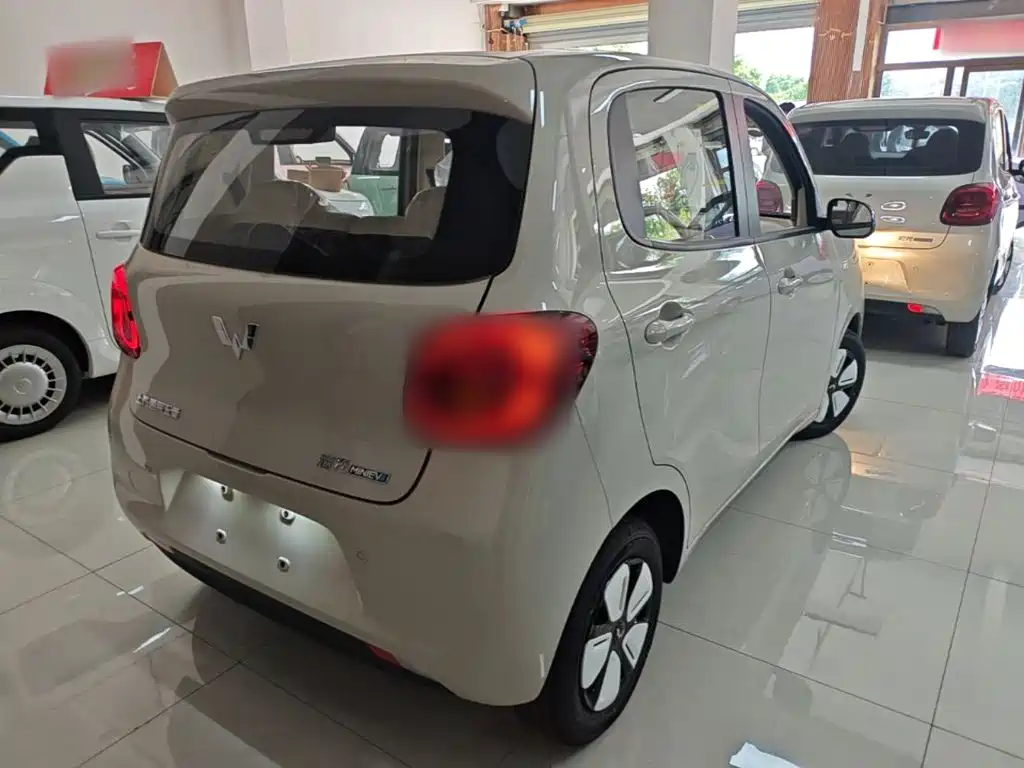 Wuling Motors Hongguang MINIEV 2026 2025 4-Door Advanced