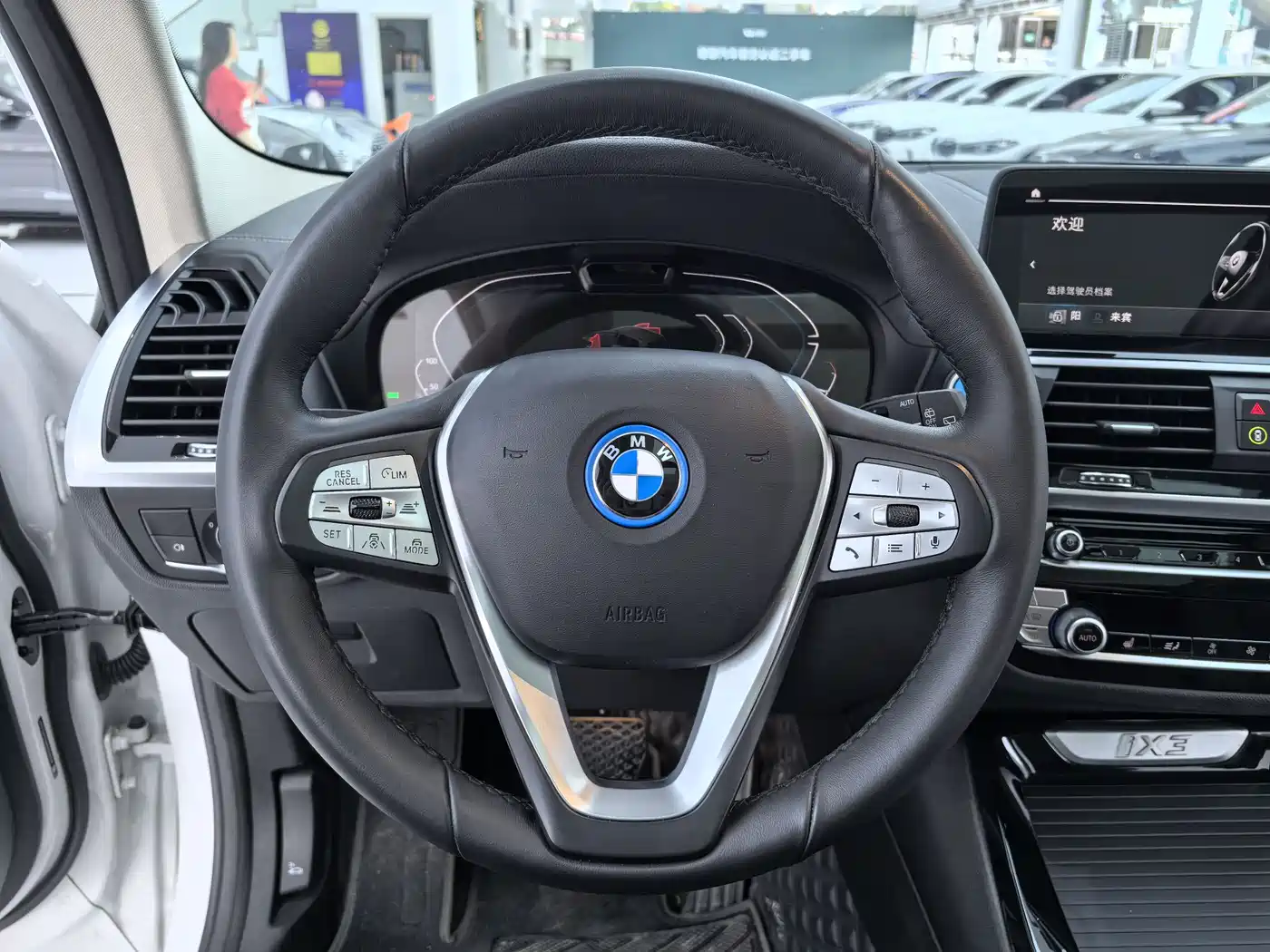 BMW IX3