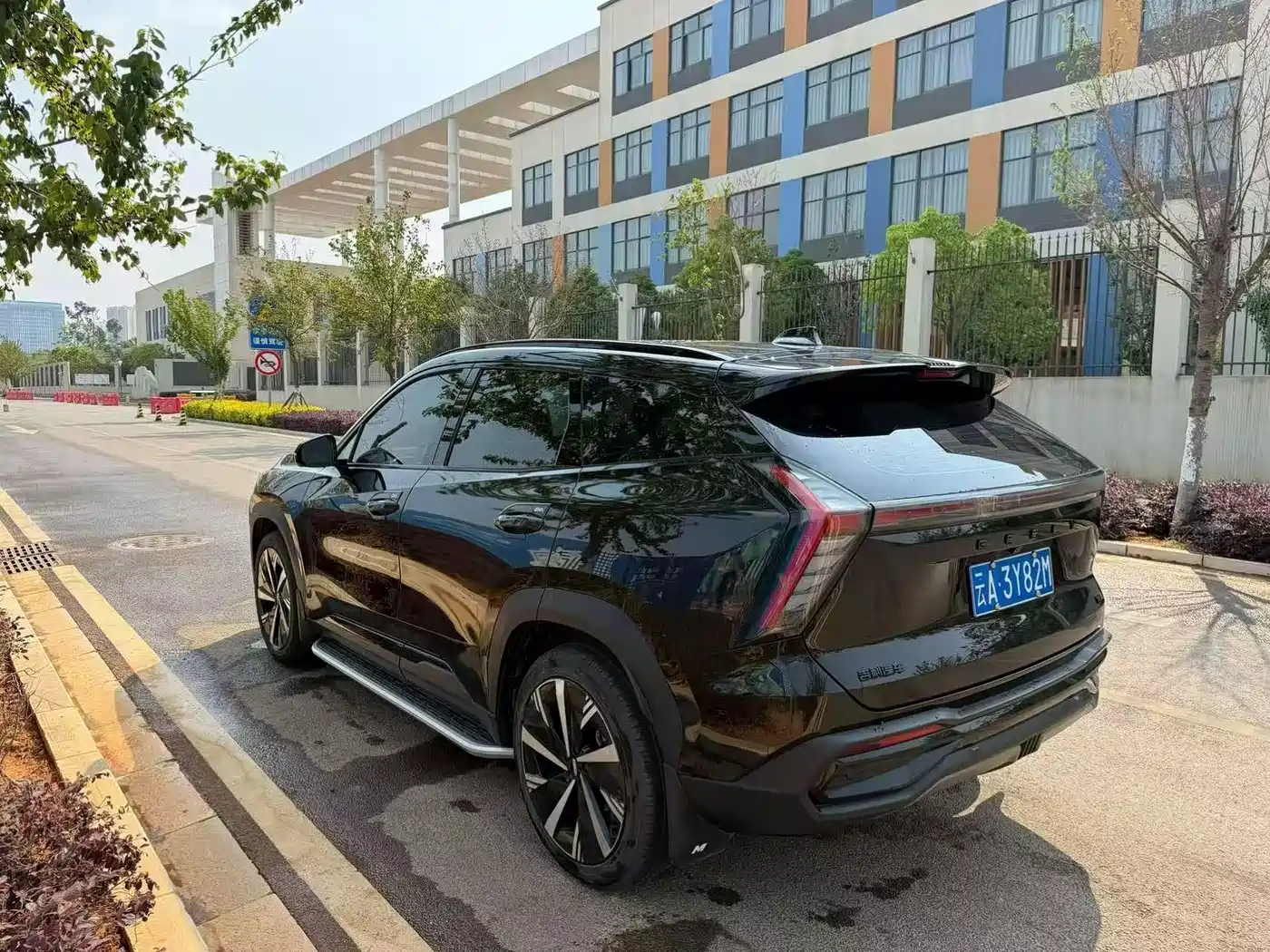 Geely Boyue L 2023 2023 1.5TD DCT Luxury Model