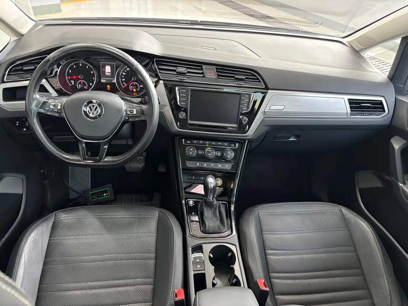 Фото 7 - Volkswagen Touran