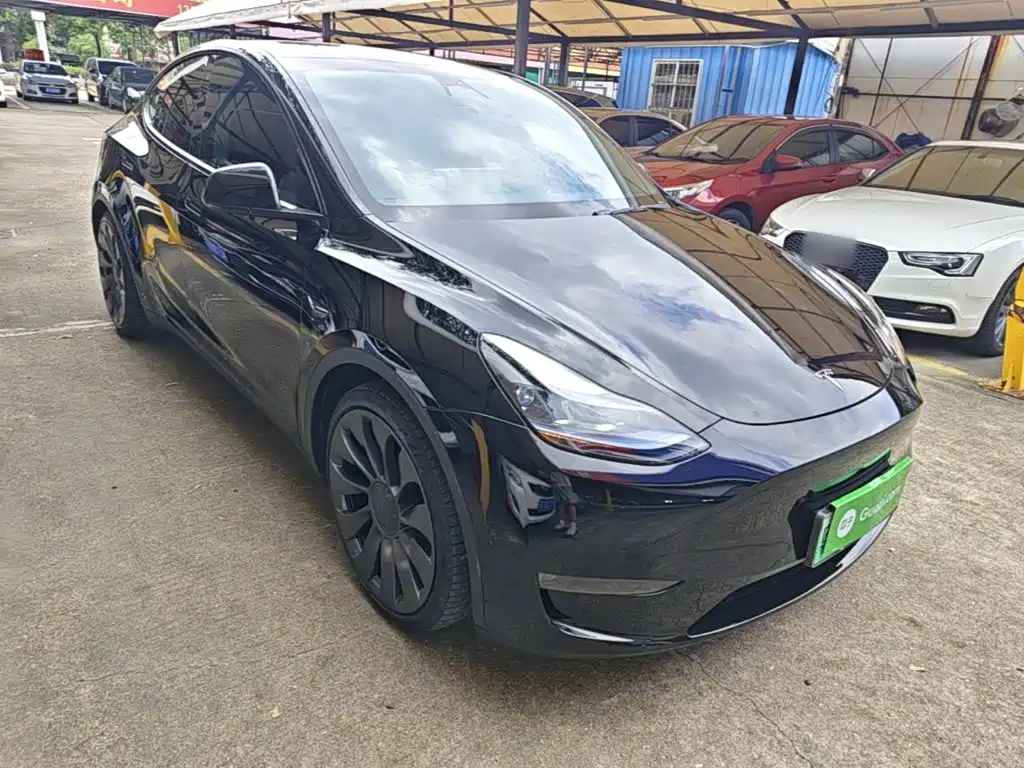 Фото 4 - Tesla Model Y