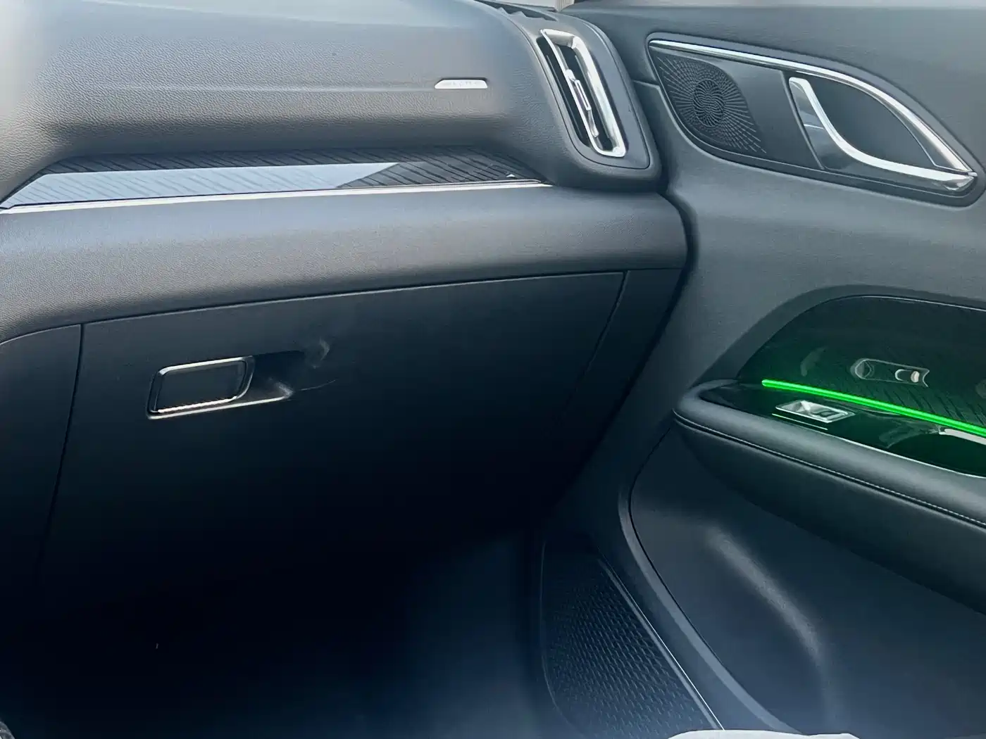 Hongqi HS3 PHEV 2024 PHEV 115km Power Edition фото 12