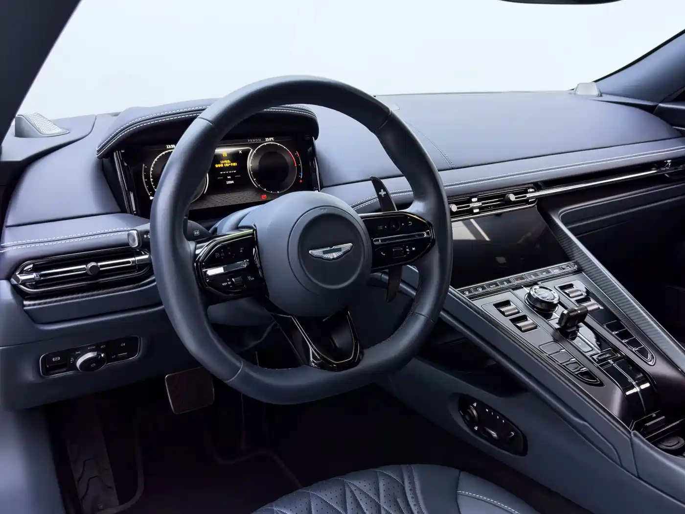 Aston Martin DB12 2024 2025 4.0T V8 Coupe