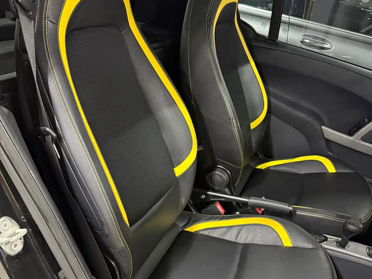 Photo 13 - smart fortwo