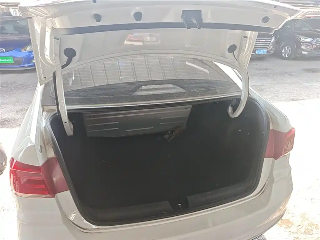 Volkswagen Santana 2019 1.5L Manual Trend China VI фото 19