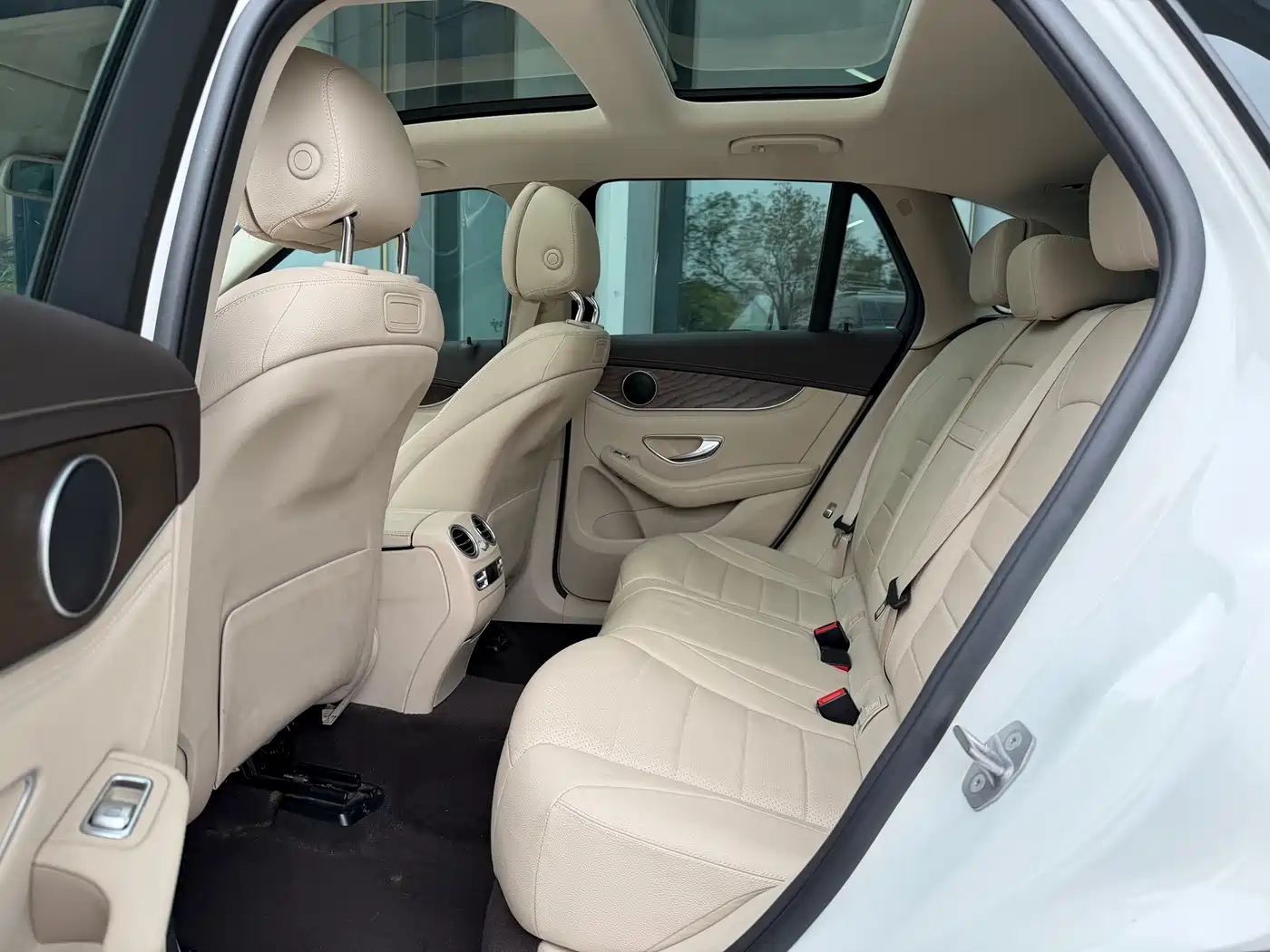 Mercedes-Benz GLC 2018 GLC 300 4MATIC Dynamic фото 5