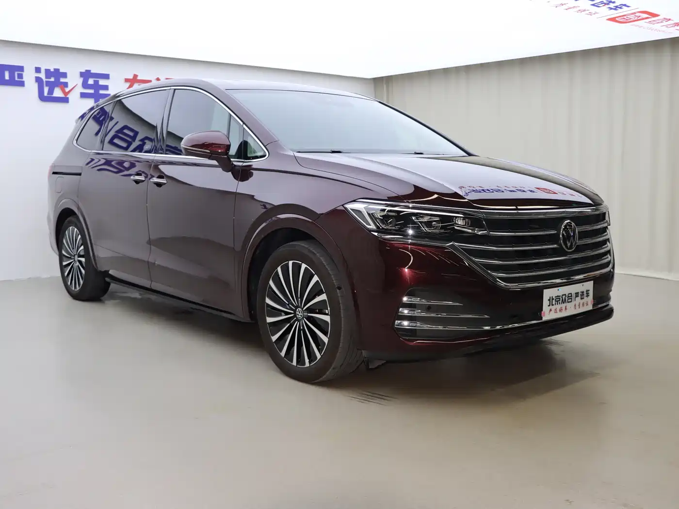 Volkswagen Viloran 2023 Facelift 380TSI Premium Edition фото 2
