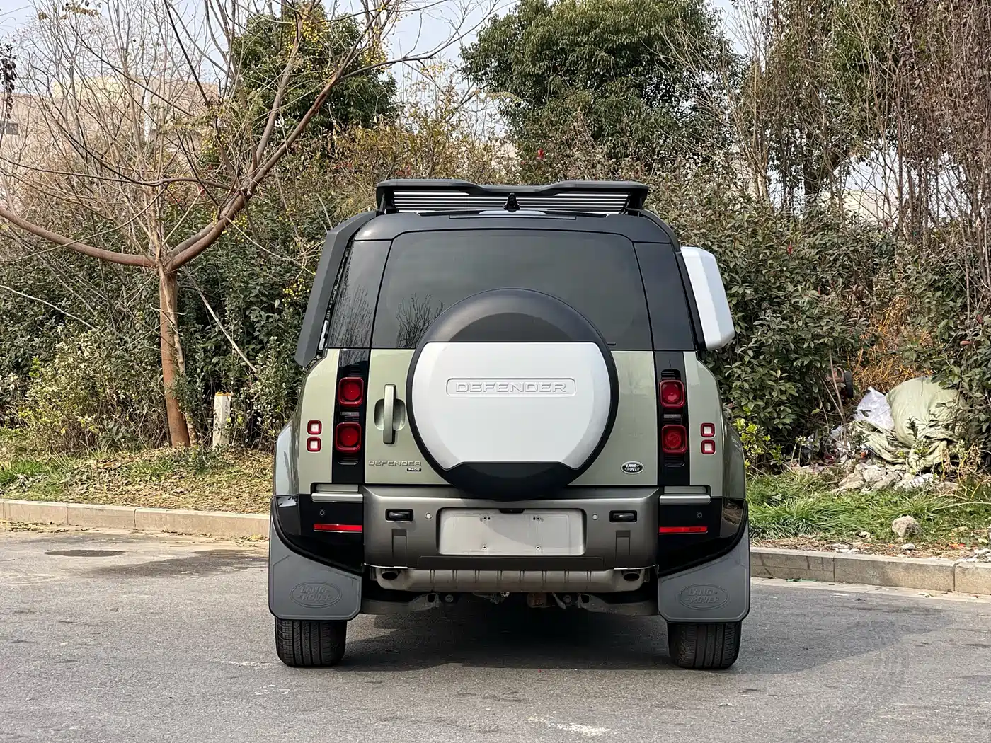 Land Rover Defender 2022 110 P400 X-DYNAMIC HSE фото 8