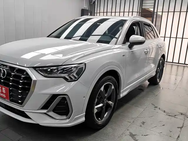Audi Q3 2022 35 TFSI Fashion Dynamic — фото 2