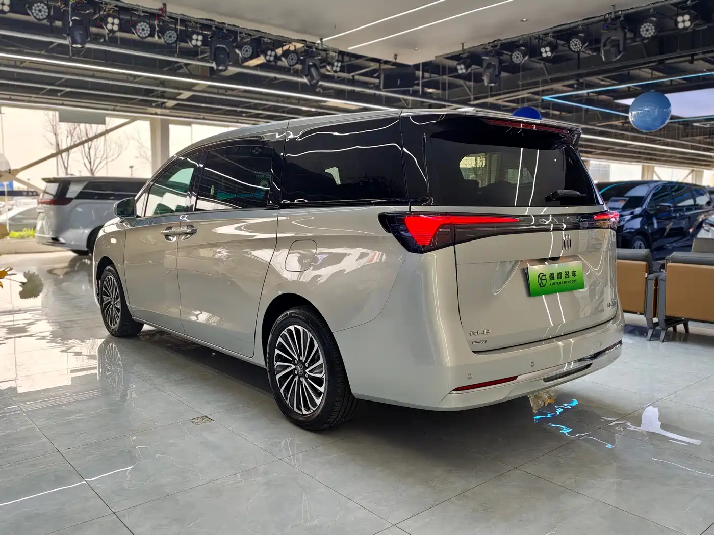 BUICK GL8 NEW ENERGY