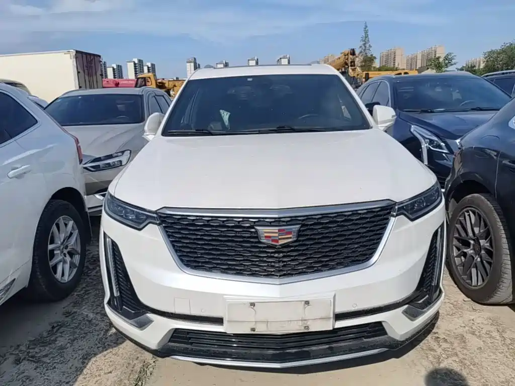 Фото 3 - Cadillac XT6