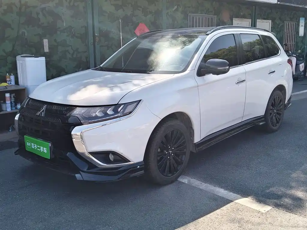 Mitsubishi Outlander 2022 2021 2.4L 4WD Yaodong Edition 5-seater