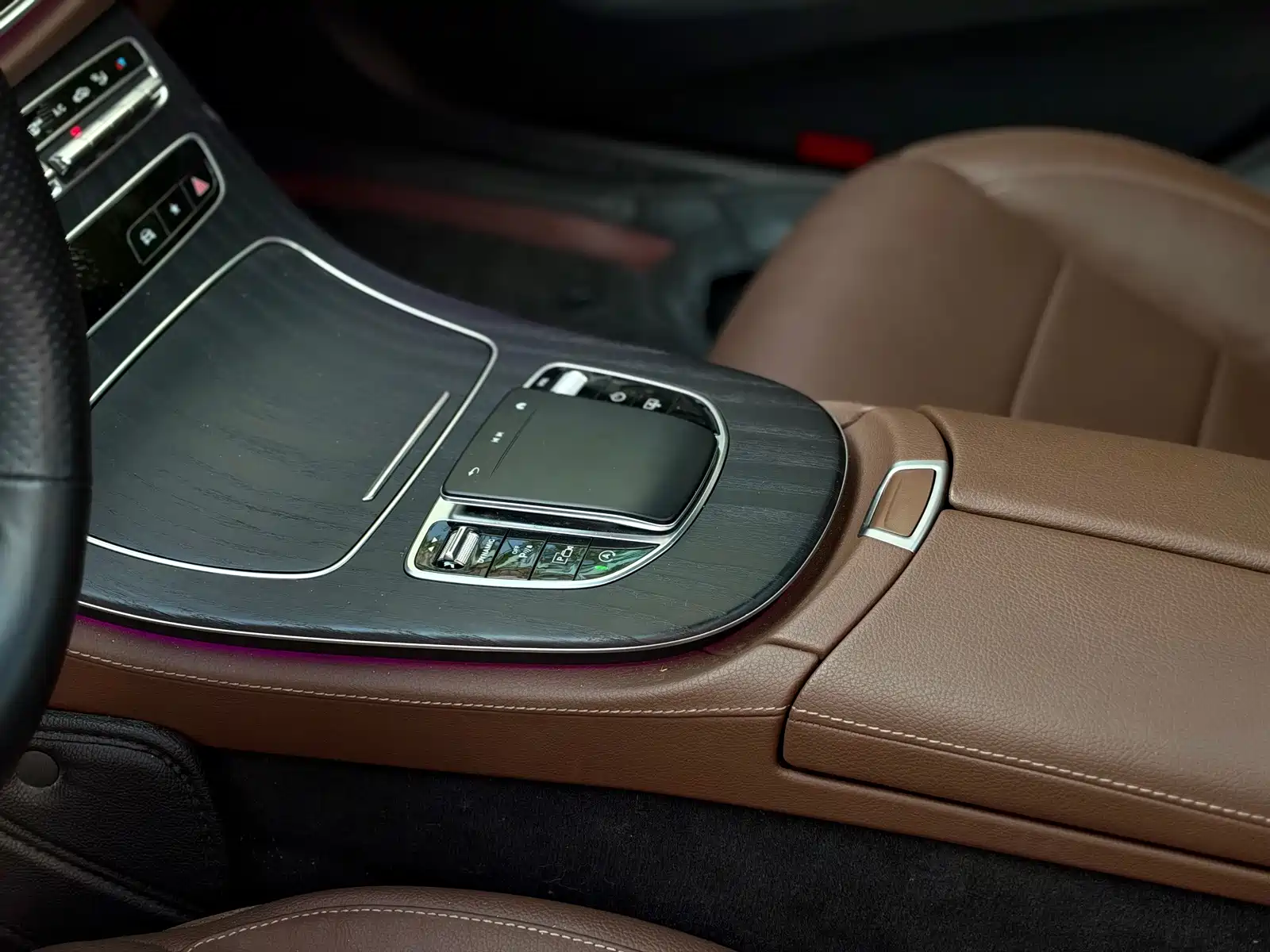 Фото 7 - Mercedes-Benz E-Class