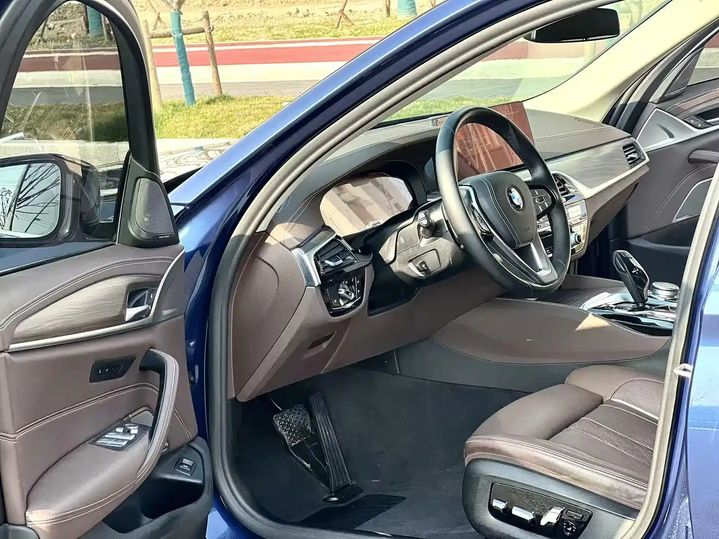 BMW 5 Series 2021 530Li Premium Luxury Package фото 8