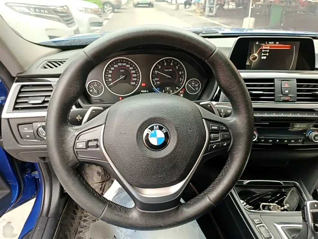 BMW 3 Series 2017 320Li M Sport фото 11