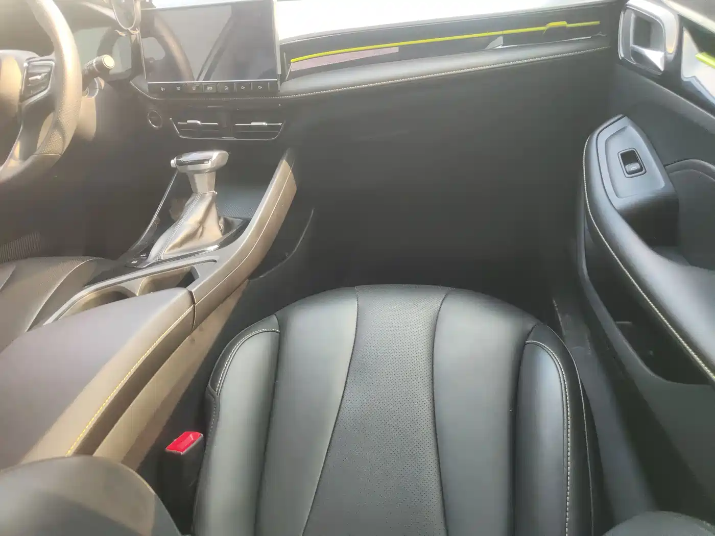 Фото 6 - Roewe i5