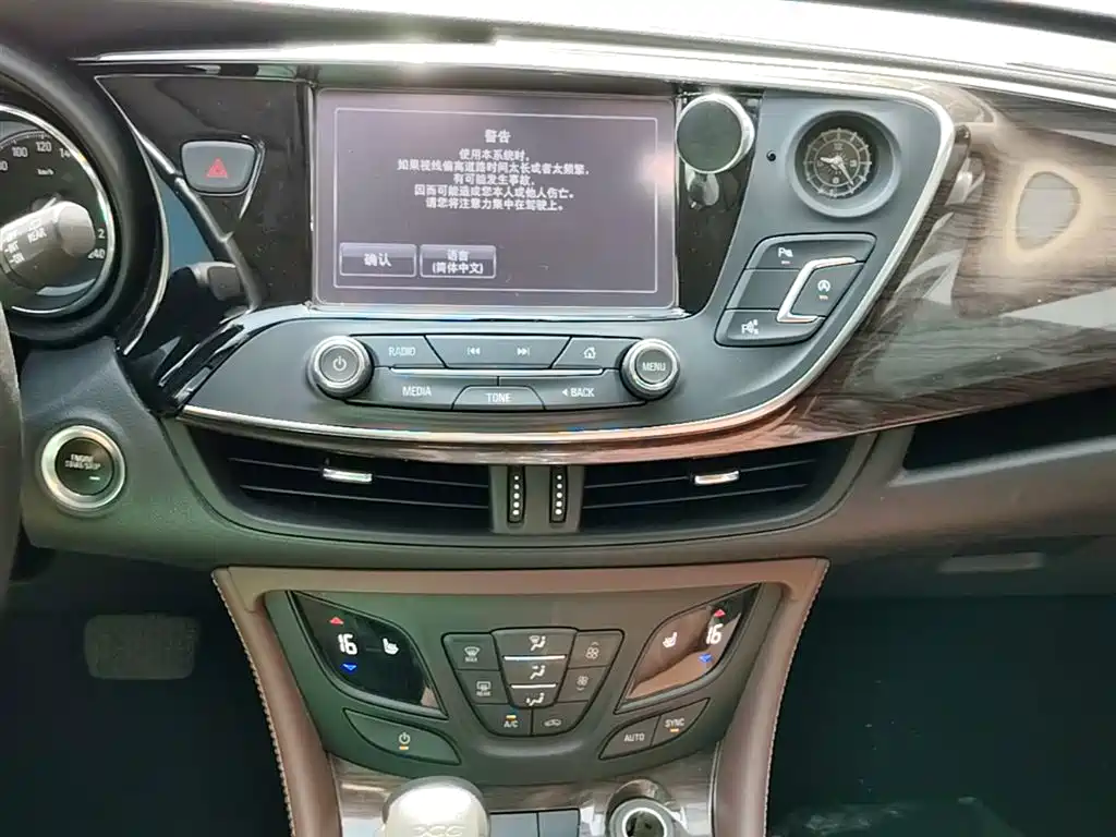 Buick Envision Plus 2017 20T 2WD Luxury фото 13