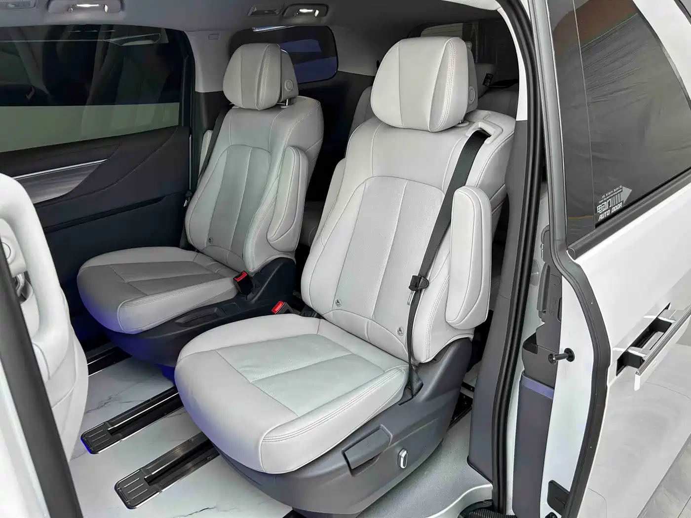 Buick GL8 2025 2025 Model Landglory Smart Edition