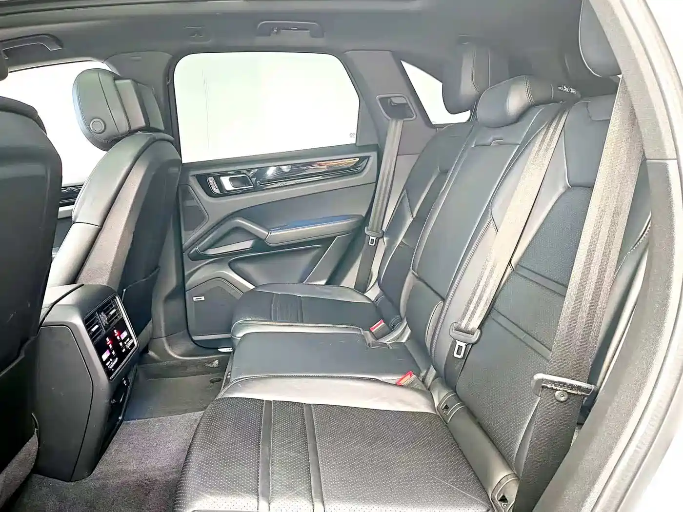 Porsche Cayenne 2022 Cayenne 3.0T Platinum Edition фото 14