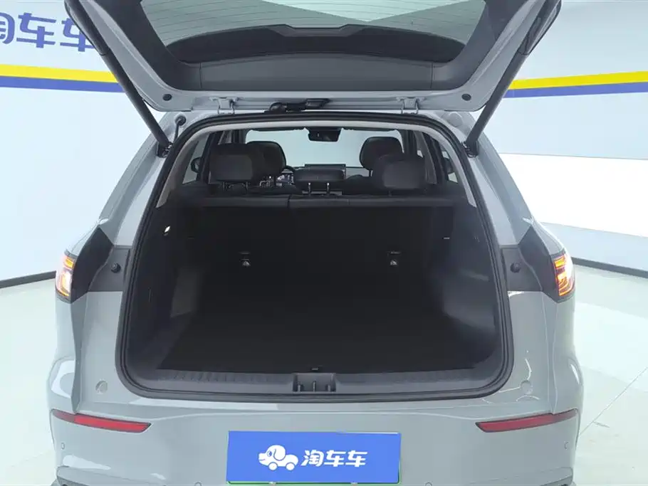 GEELY GALAXY GALAXY E5