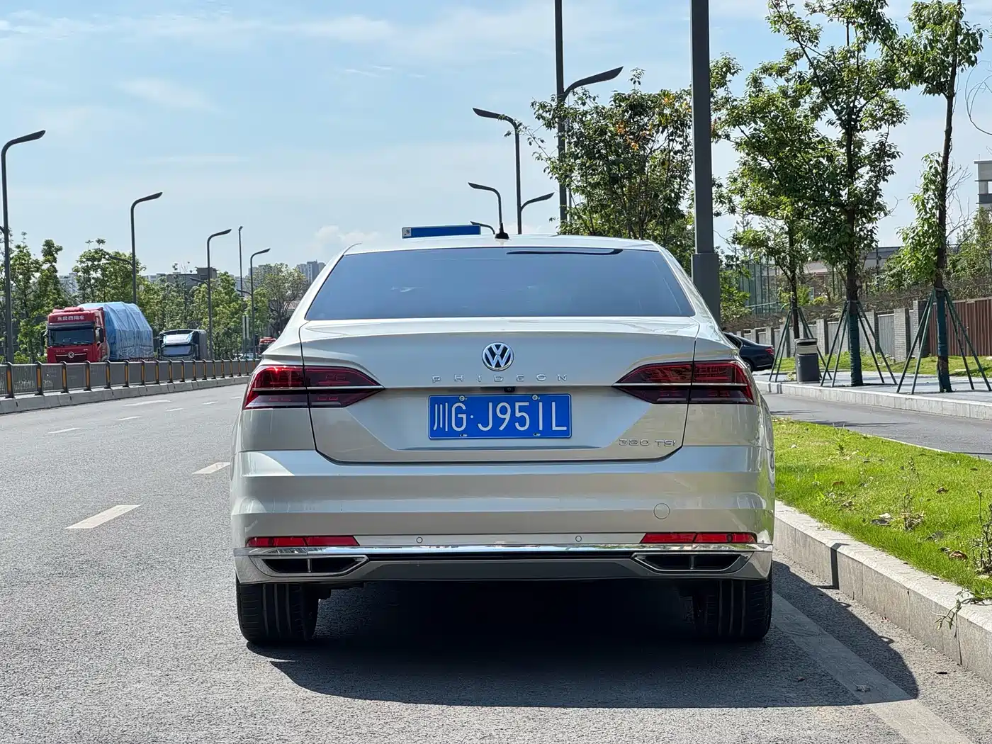 Volkswagen Phideon 2018 Facelift 380TSI FWD Business фото 15