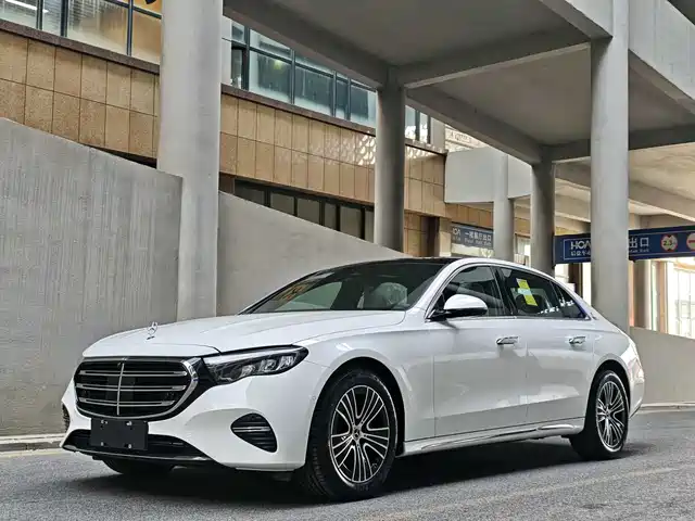 MERCEDES-BENZ E CLASS