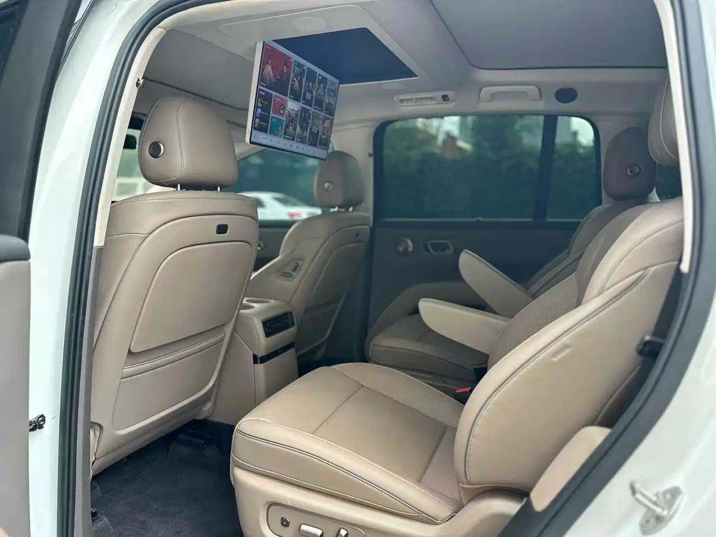 Li Auto Li i8 2026 2025 Standard Edition