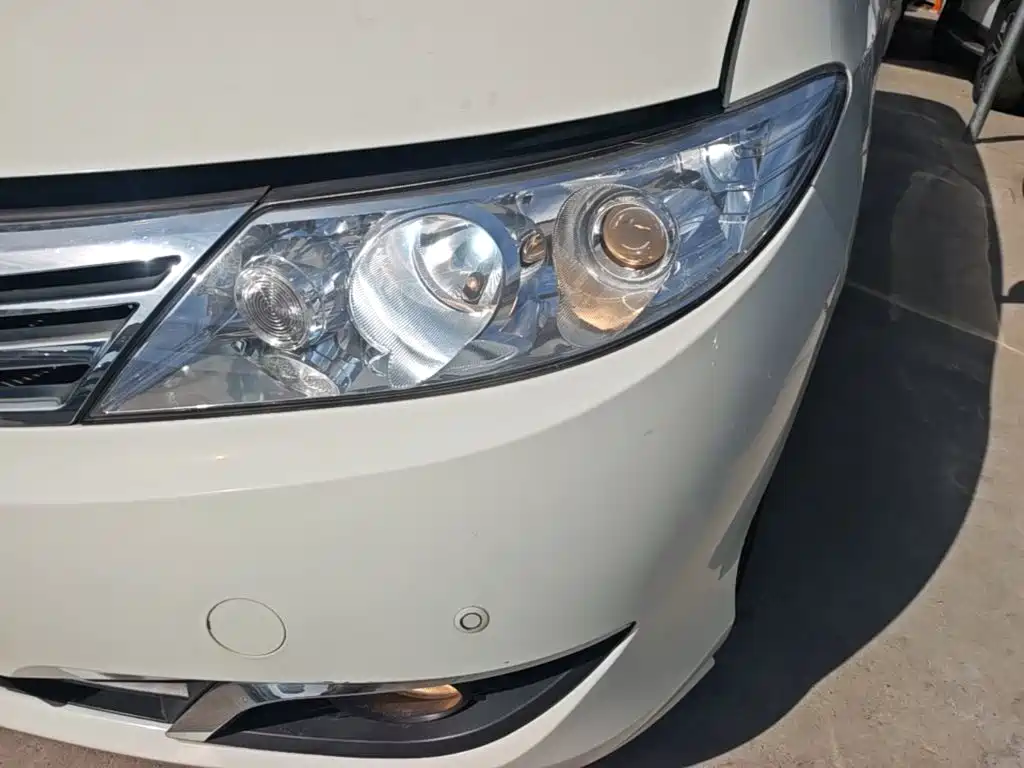 BYD M6 2016 2015 2.4L Automatic Premium Edition