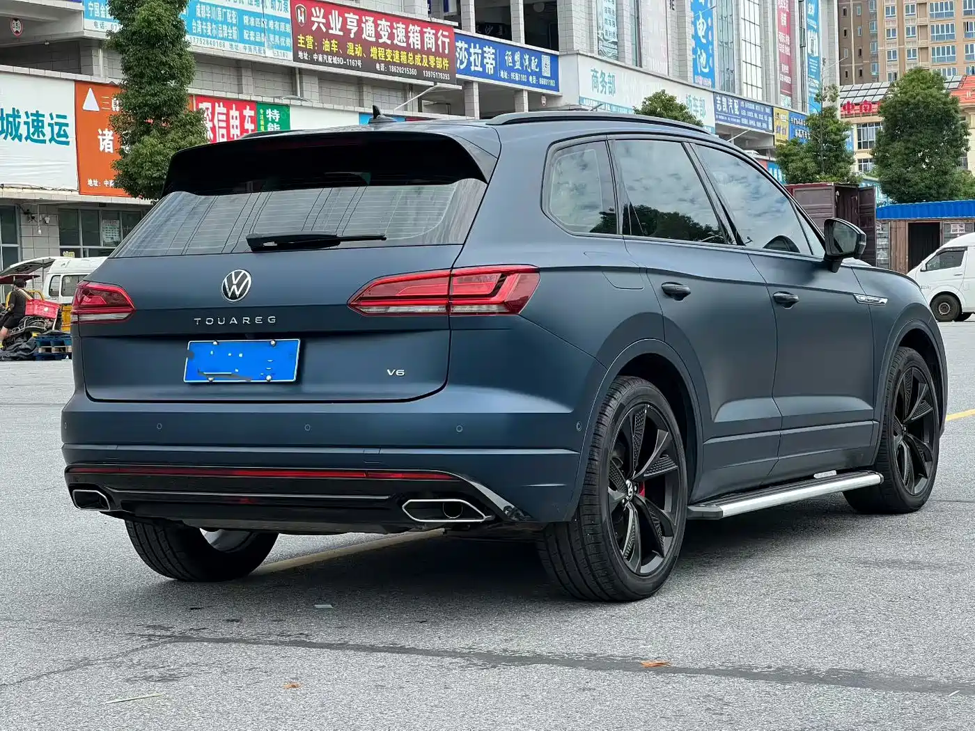 VOLKSWAGEN TOUAREG