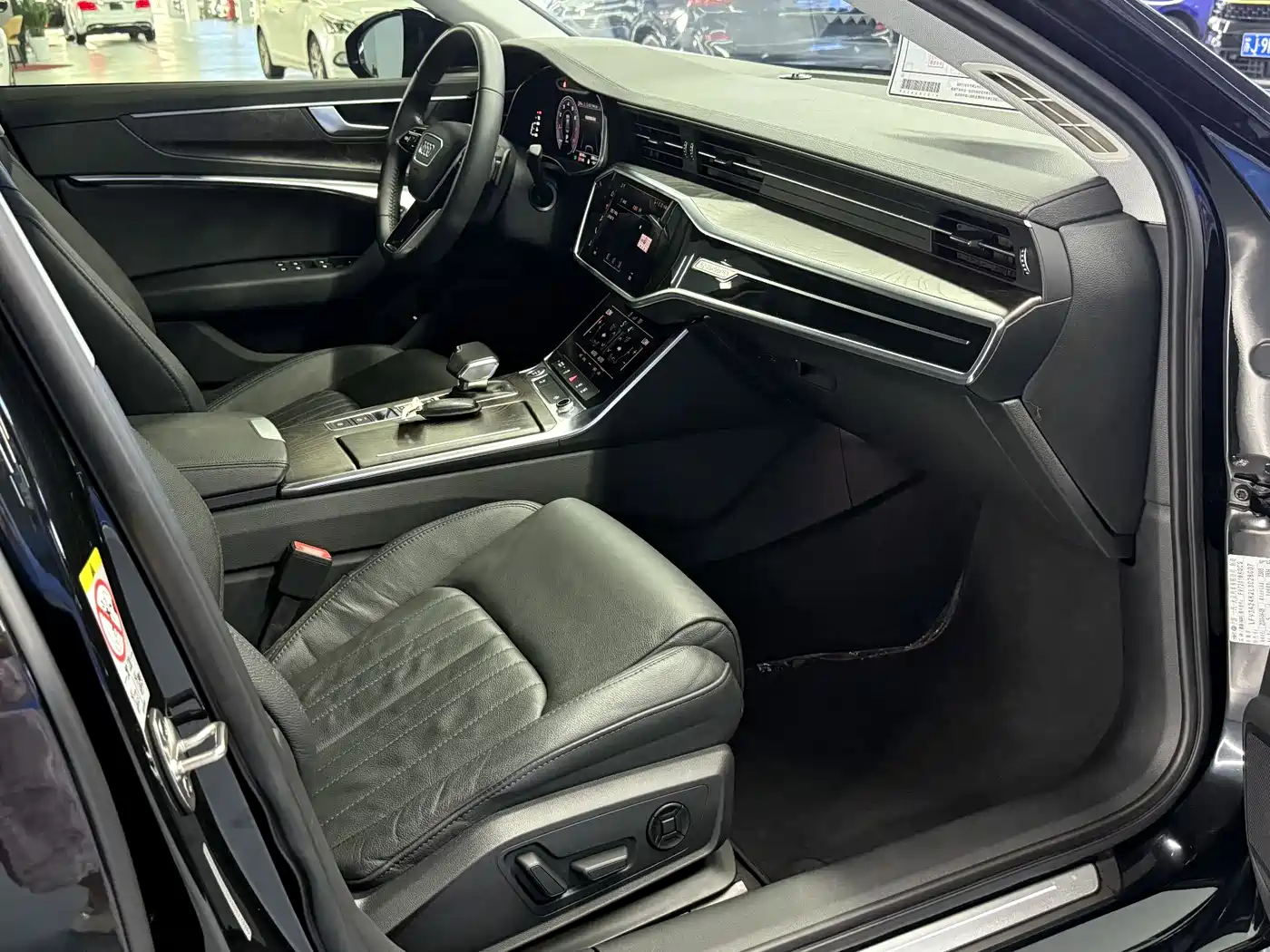 Audi A6L 2019 45 TFSI quattro Exclusive Elegance фото 7