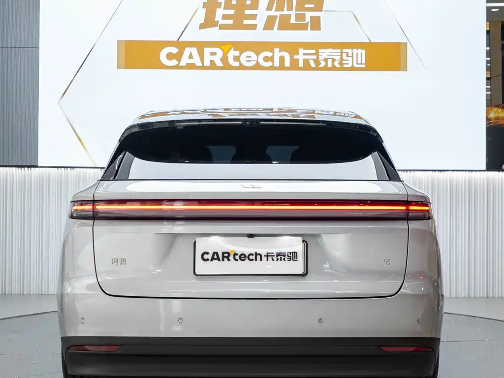Li Auto i6 2026 2025 2WD Base Model