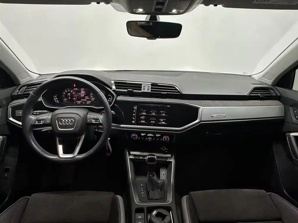 Фото 6 - Audi Q3