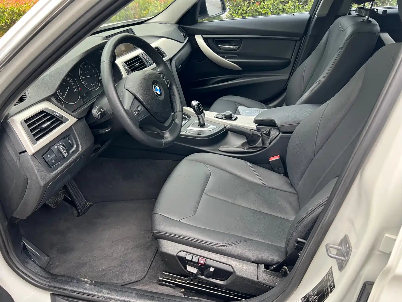 BMW 3 Series 2014 320Li Fashion фото 9