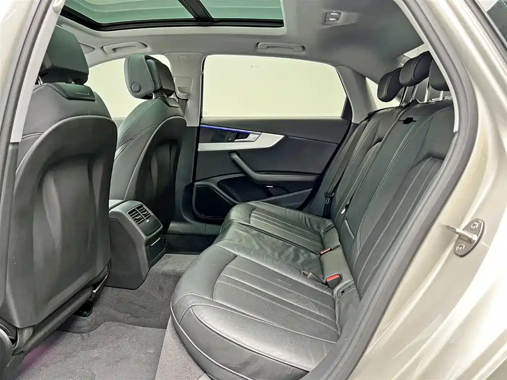 Audi A4L 2020 40 TFSI Fashion Dynamic Edition фото 15